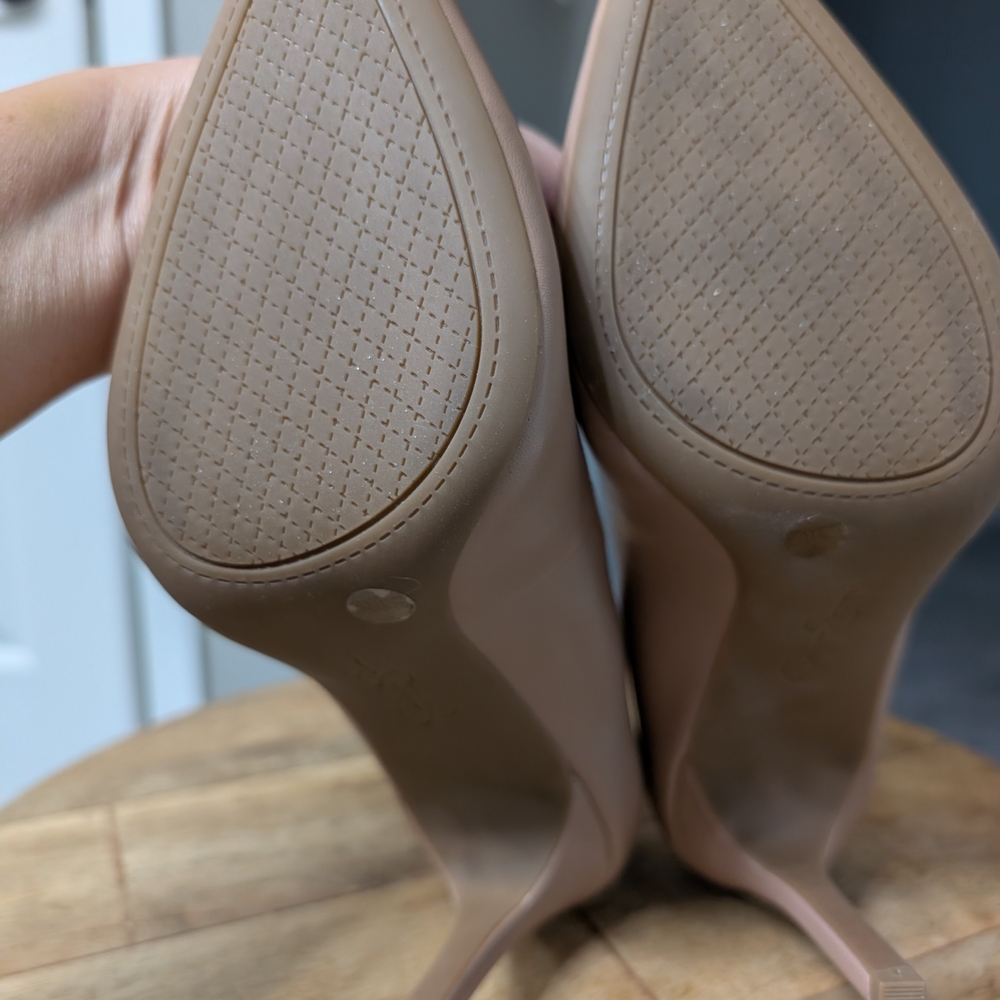 Jessica Simpson Blush Nude Pointed-Toe Stiletto Pumps - Picture 5 of 6